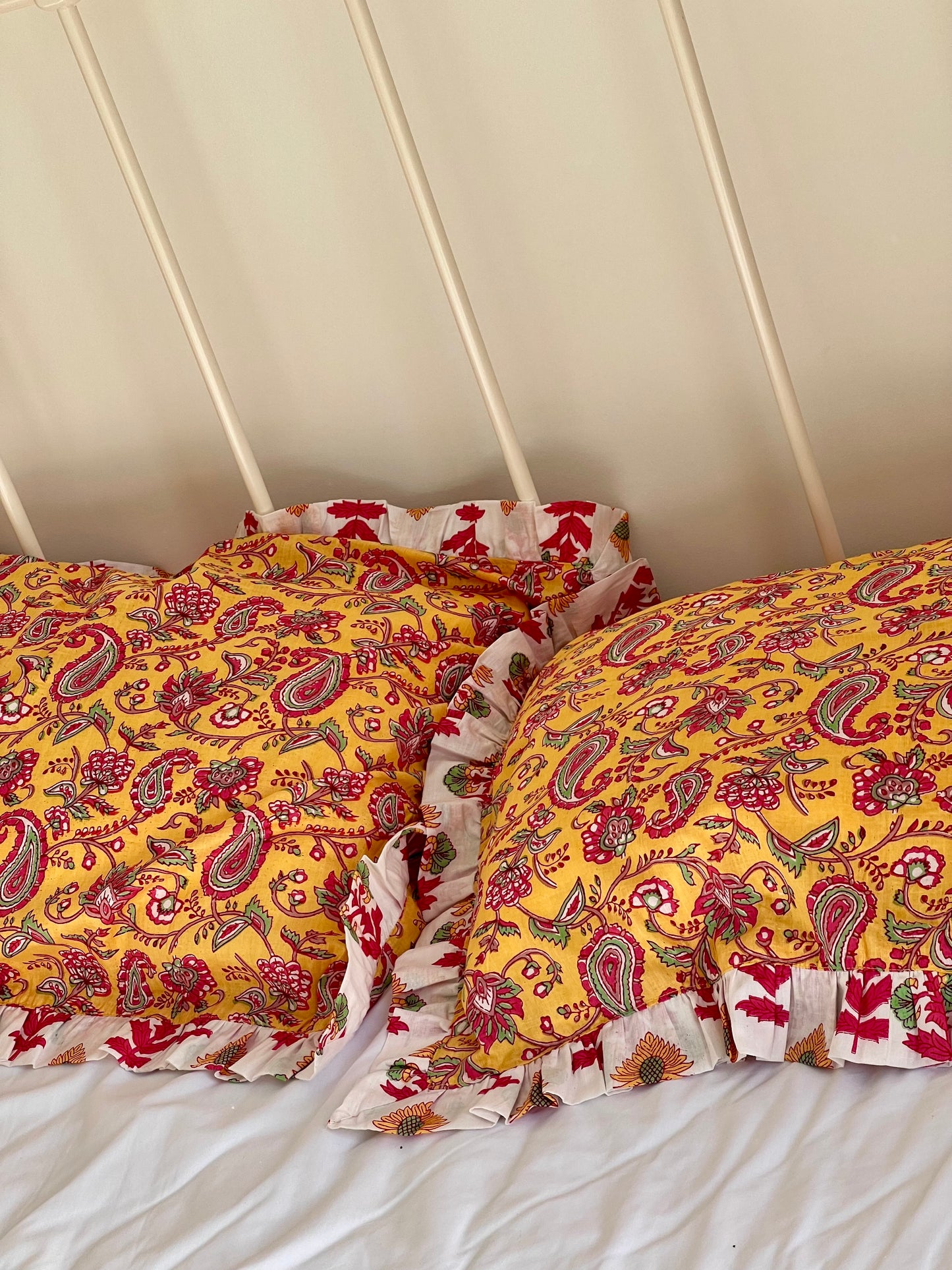 Pillow Cases ~ Wendie Paisley ( Pillow Pairs )