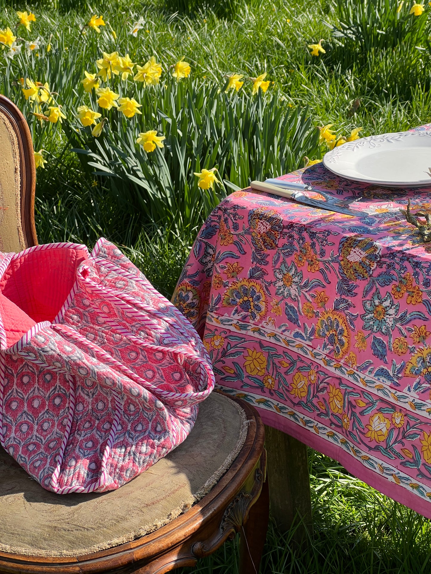Table Linen ~ Medium ~ Posey
