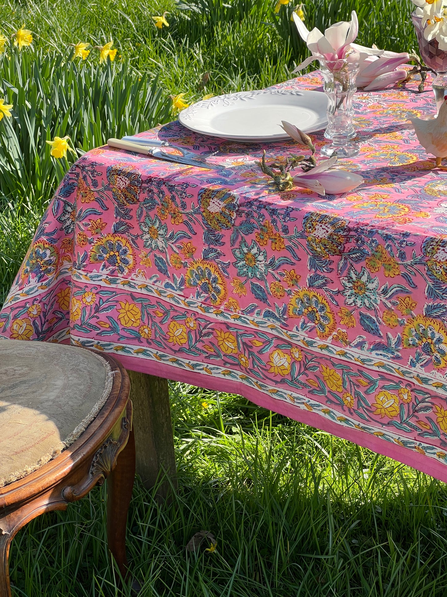 Table Linen ~ Medium ~ Posey