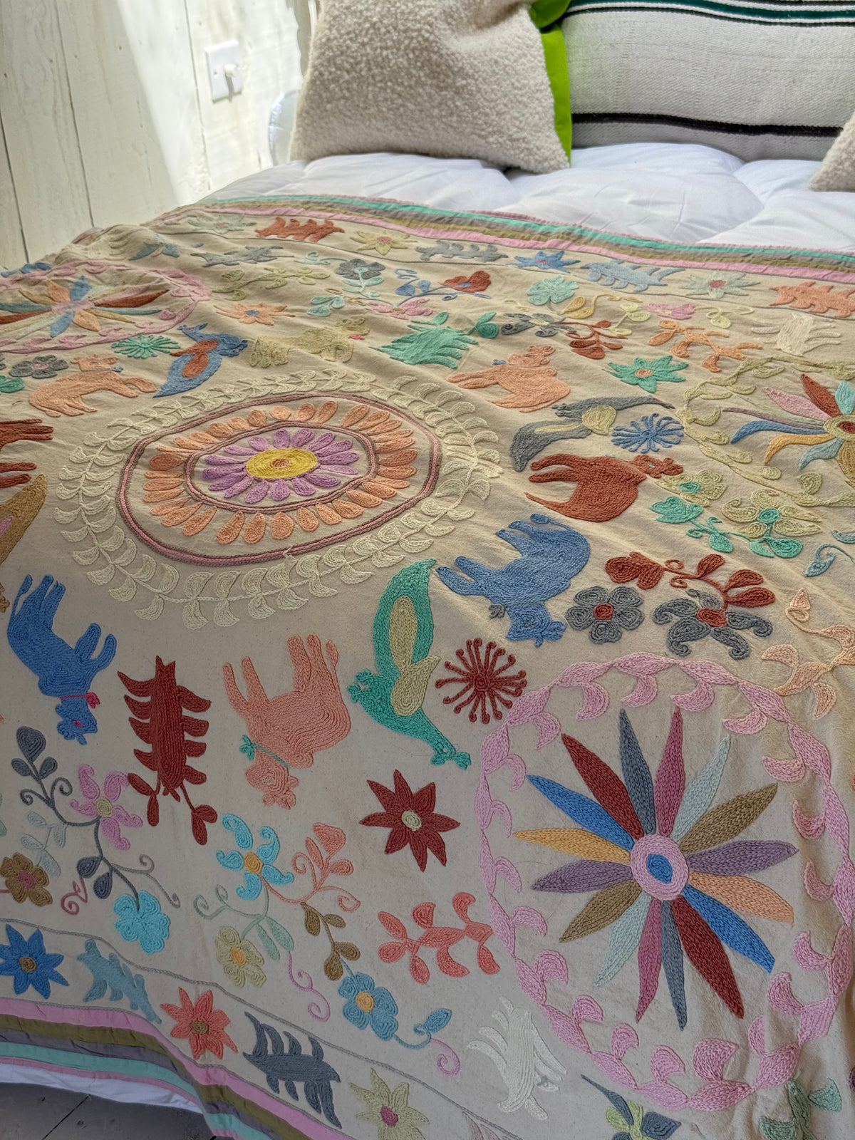 Folk  SUZANI ~ Heirloom Pastels