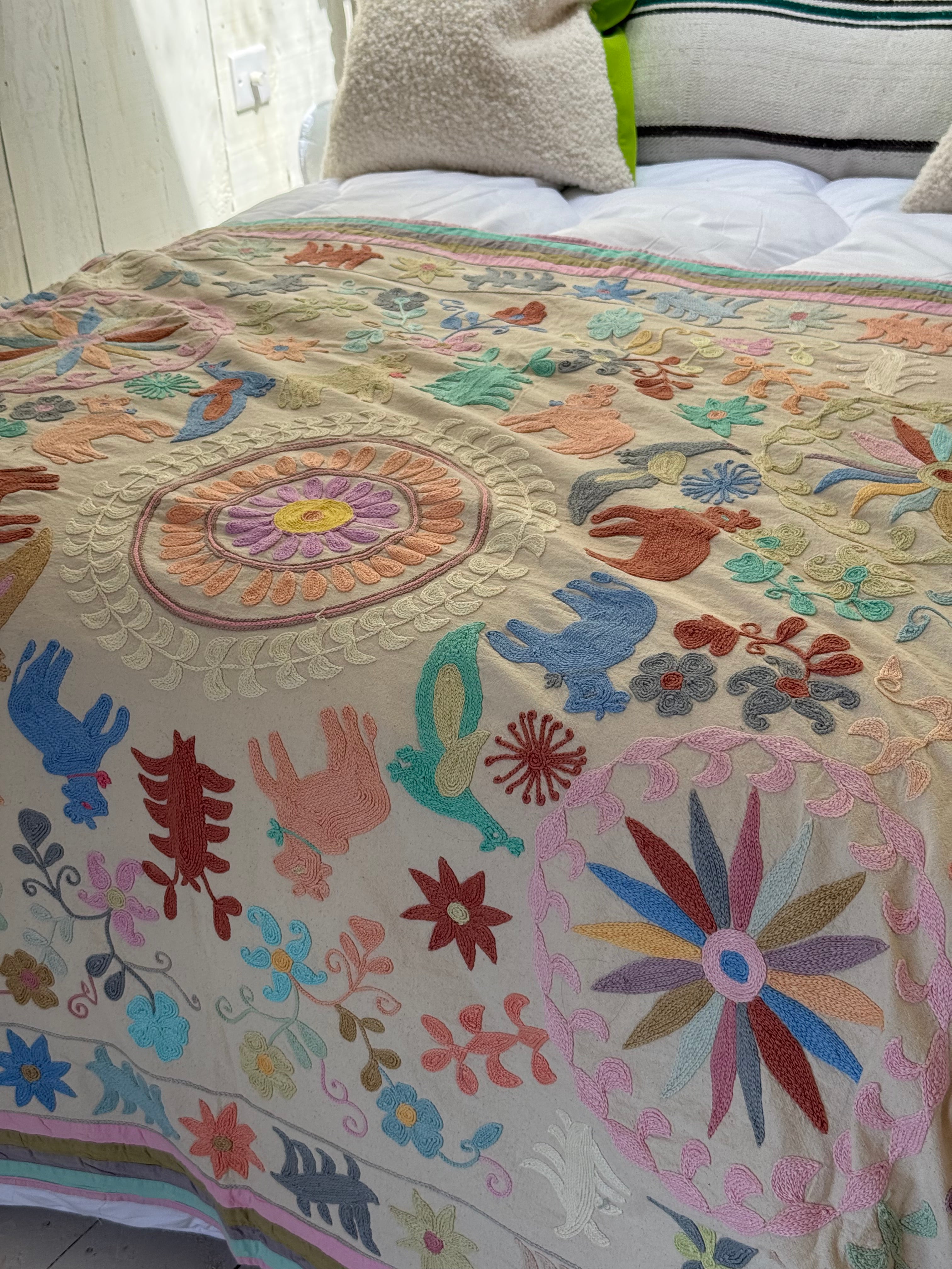 Folk  SUZANI ~ Heirloom Pastels