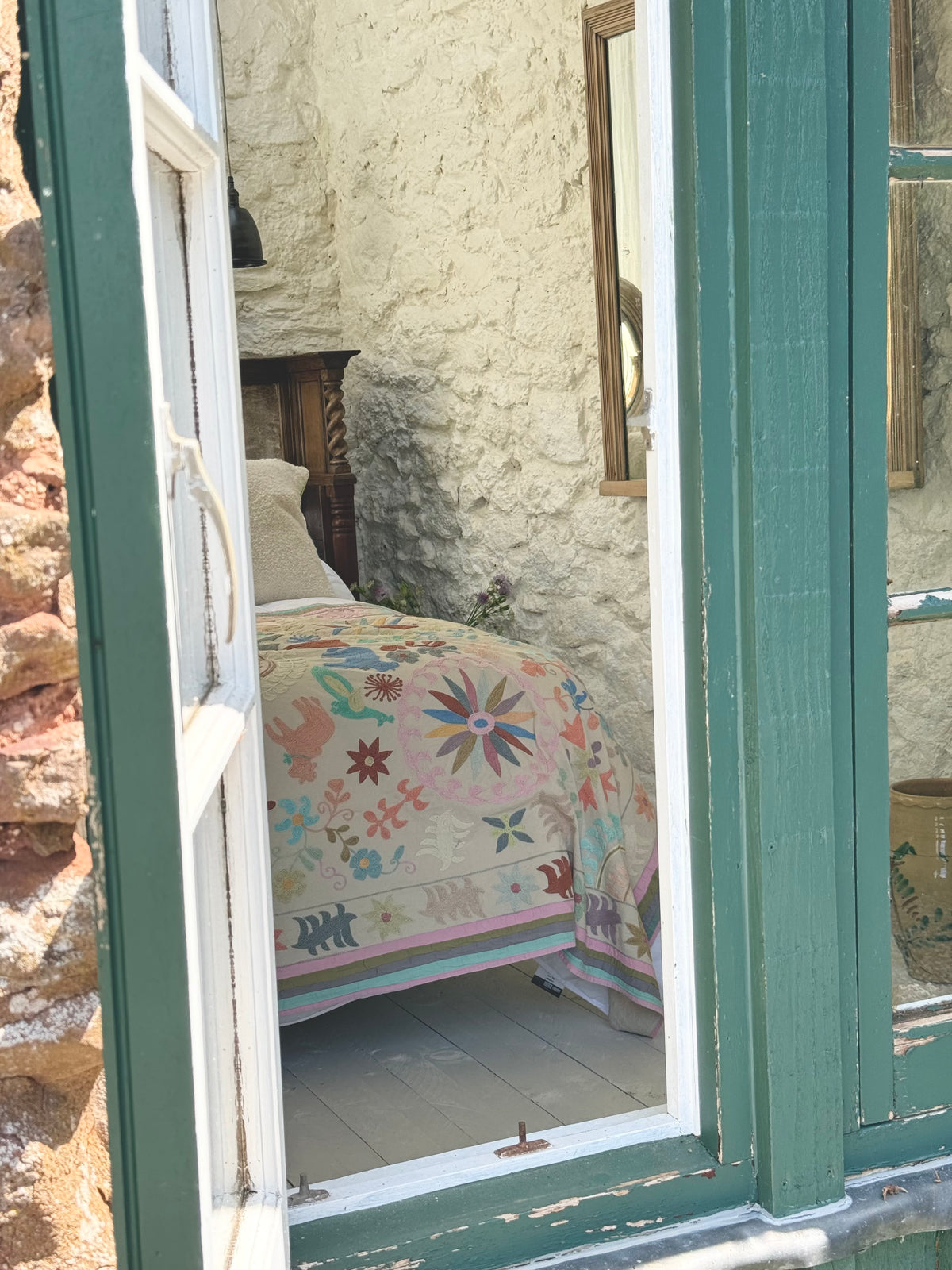 Folk  SUZANI ~ Heirloom Pastels