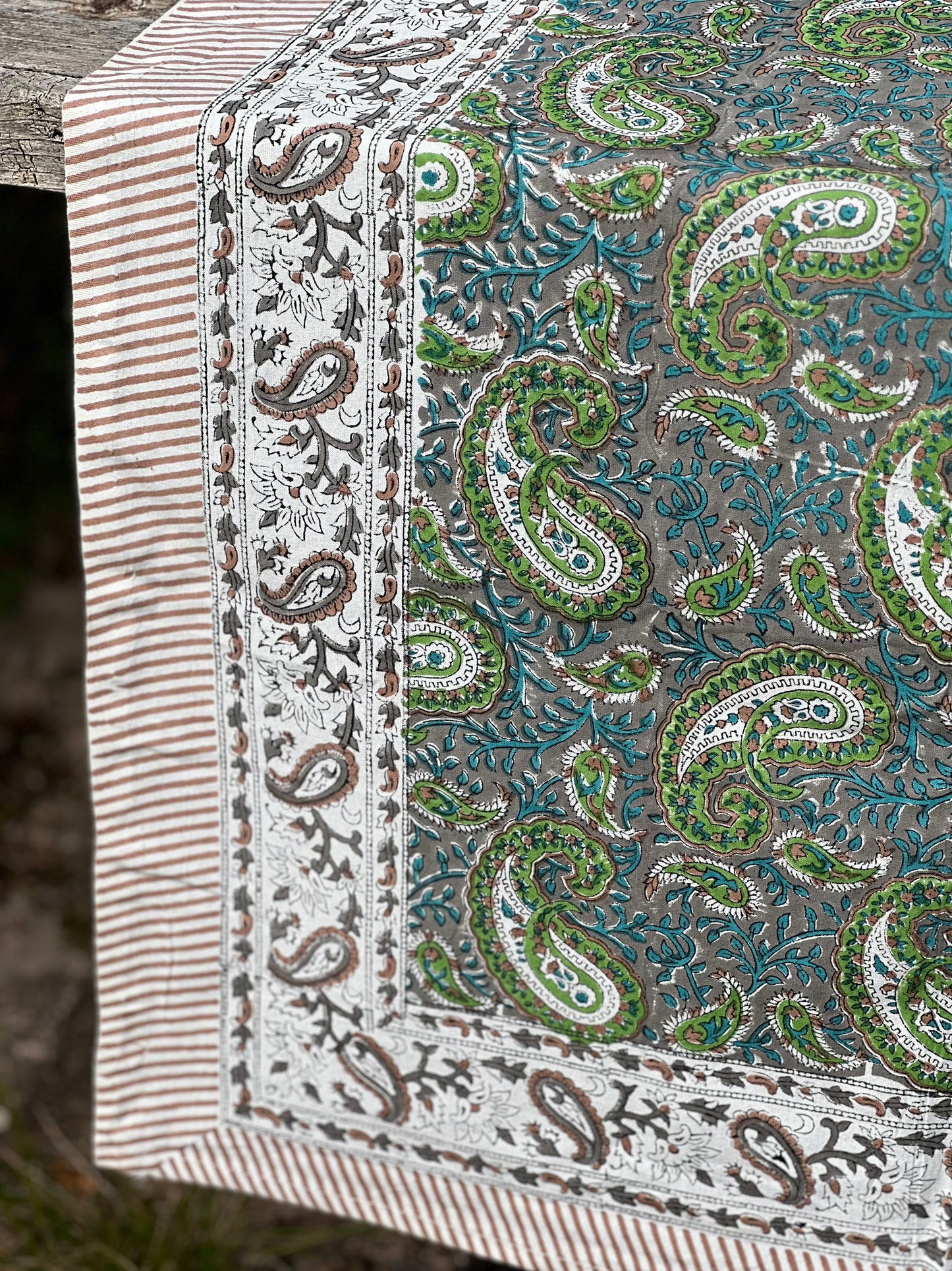 Table Linen ~ Emerald Paisley