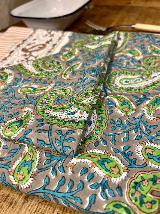 Table Linen ~ Emerald Paisley