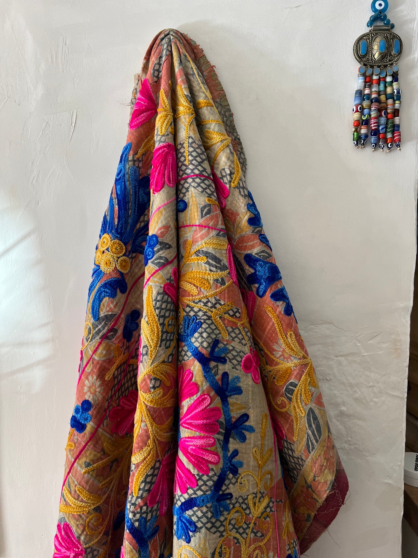 SUZANI Kantha ~ Rosie